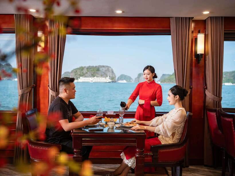 Hanoi: Halong Bay Full-Day Tour with 5-star Diamond Cruise - Buffet lunch with seafood and both Vietnamese and international options