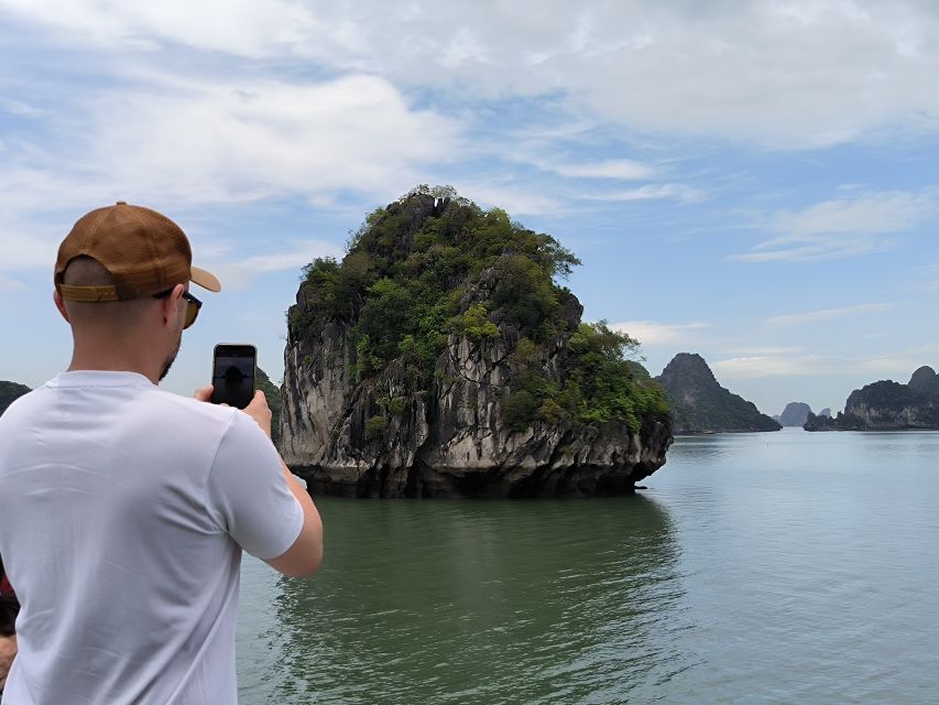 Hanoi Halong Luxury Day Tour with Private Cabin - Sung Sot Cave at mid-day: worth it, even if it’s humid