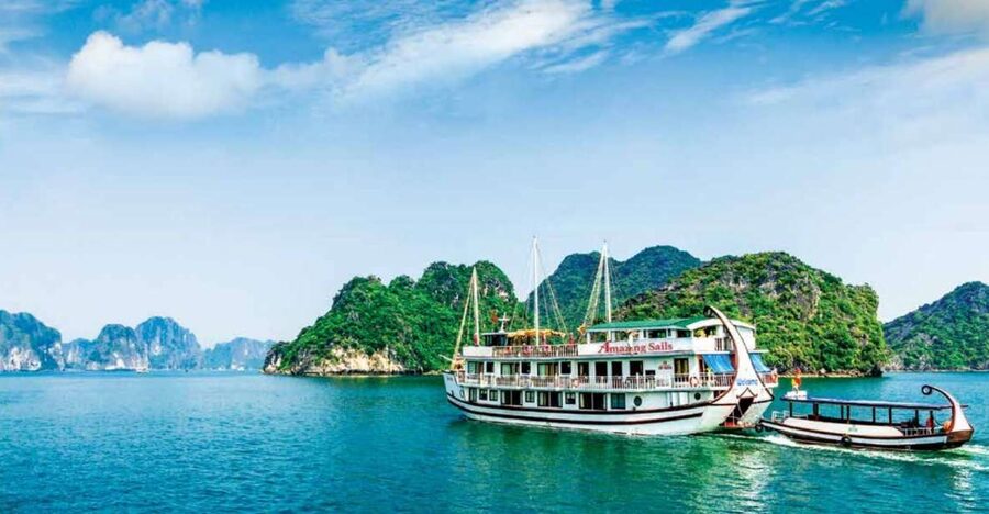 Hanoi Halong Luxury Day Tour with Private Cabin - Titop Island: viewpoint views plus beach time