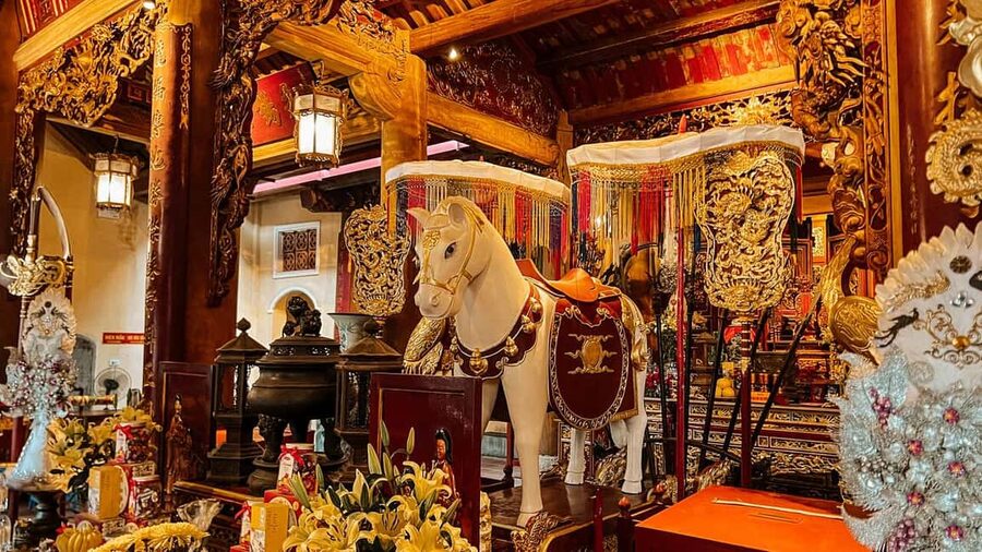 Hanoi Hidden Site: Immersive Spiritual & Cultural Experience - West Lake pilgrimage at Phủ Tây Hồ (Mother Goddess shrine)