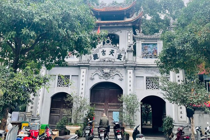 Hanoi Highlights and Hidden Gems Walking Tour - Phùng Hưng Mural Street: Korean Friendship art with photo-friendly angles