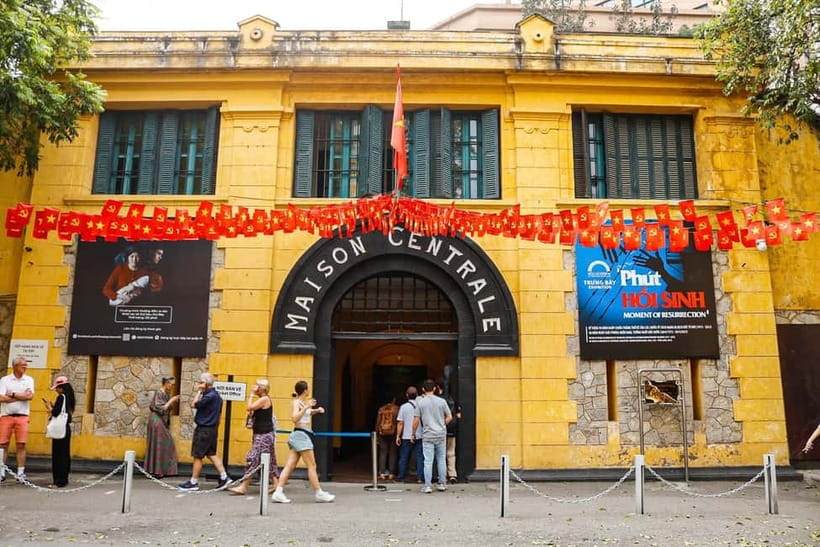 Hanoi Highlights Tour – Full Day with Guide & Optional Lunch - Ho Chi Minh Mausoleum and Presidential Palace Grounds: Big Meaning, Strict Atmosphere