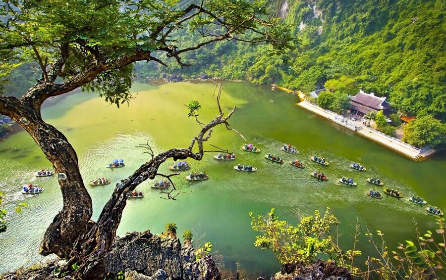Hanoi: Hoa Lu, Trang An, and Mua Cave Full-Day Trip - The village bike ride: countryside views plus an easy pace