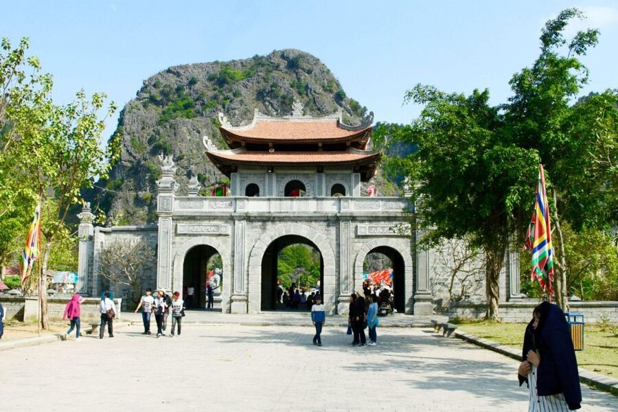Hanoi: Hoa Lu, Trang An, and Mua Cave Full-Day Trip - Mua Cave: the 500 steps, the heat, and the view over Tam Coc