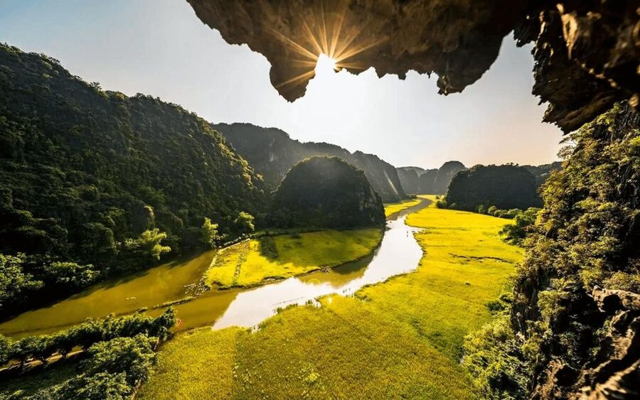 Hanoi: Hoa Lu, Trang An, and Mua Cave Full-Day Trip - Hoa Lu: the ancient capital stop that makes the whole region click