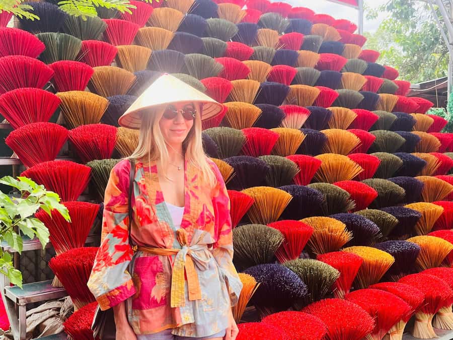 Hanoi: Incense Village, Conical Hat, & Embroidery Tour - Price and Value: Why This $16 Tour Works for Some People