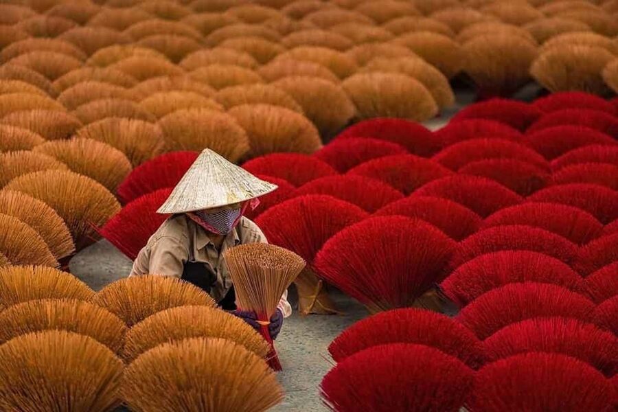 Hanoi: Incense Village, Ninh Binh, Tam Coc, & Hoa Lu Tour - Should you book this Hanoi: Incense Village, Ninh Binh, Tam Coc & Hoa Lu Tour?