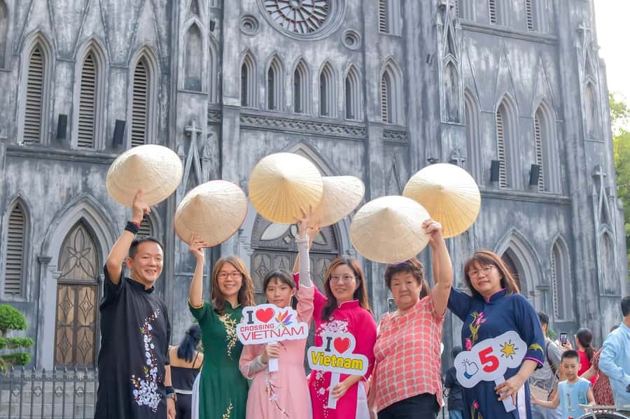 Hanoi: Instagram-Worthy Tour of City’s Most Scenic Spots - West Lake and Tran Quoc Pagoda, plus Ho Chi Minh Complex and One Pillar Pagoda