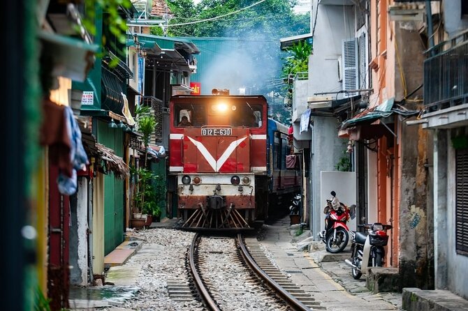 Hanoi Jeep By Night Street Food Tour and Train Street Experience - Key things you’ll notice right away
