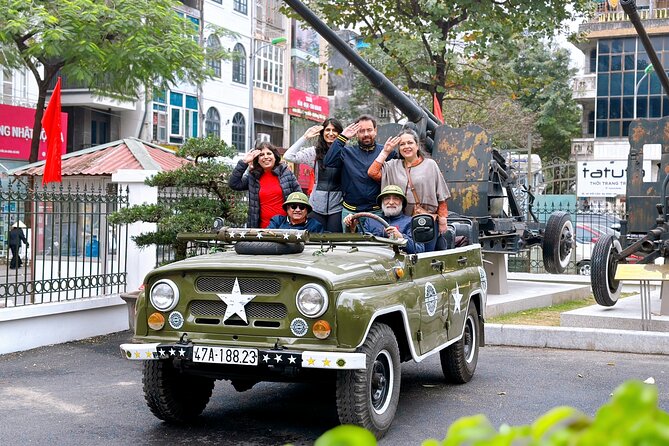 Hanoi Jeep Tour: Red River Countryside+ Backstreet+ Train-street - Stop 4: Bay Mau Lake roads and the “homes you don’t find alone” factor