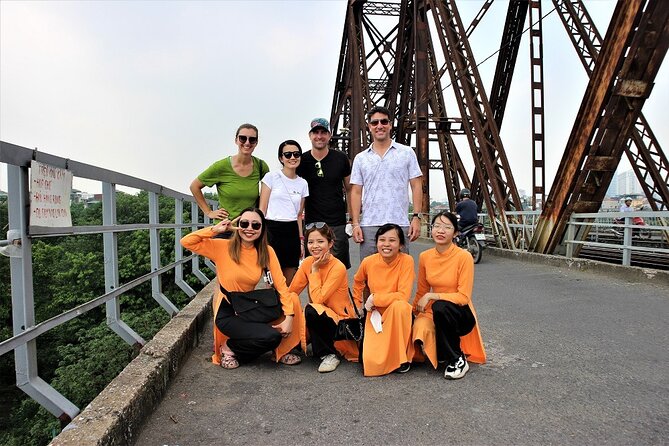 Hanoi Jeep Tours Led By Women: Hanoi Countryside Jeep Tours - Thành Cổ Loa and Hoi Phu: craft time with broomstick makers