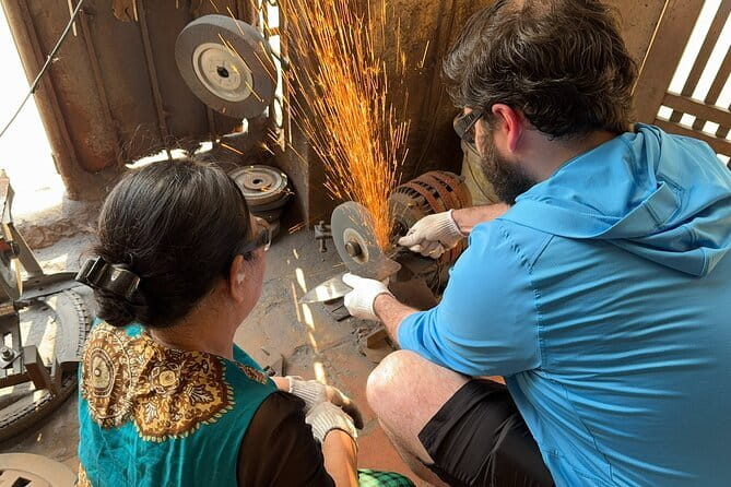 Hanoi Knife-Making Class:Join the Legacy in Blacksmith's Workshop - Key things to know before you go