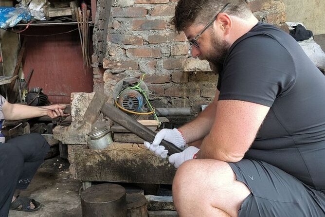 Hanoi Knife Making Traditional Workshop - Choosing your knife design before any steel heats up