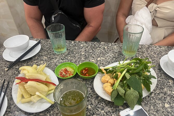 Hanoi Local Fresh Beer and Culinary Tour with Train Street Visit - Train Street finale: Hanoi beer and the iconic train moment
