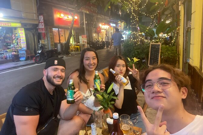 Hanoi Local Fresh Beer and Culinary Tour with Train Street Visit - Stop 2 is the lạc-and-beer pairing: the fresh Hanoi beer moment