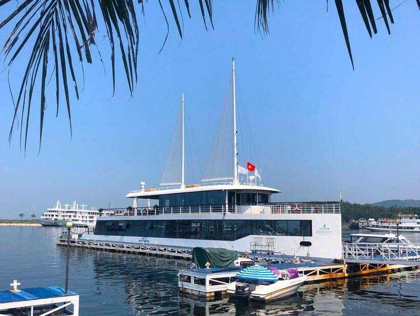 Hanoi: Luxury Lan Ha Bay Jade Sails Cruise with Buffet Lunch - Sunset Party, Live Band, and the Serenity Question