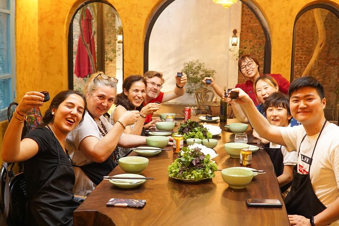 Hanoi Market & Villa Cooking Class: Free Old Quarter Transfer - Old Quarter transfer and a French-era villa kitchen