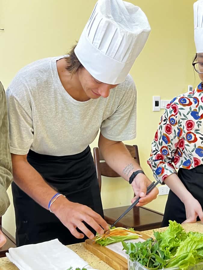 Hanoi: Maya Traditional Cooking Class & Market Tour - Price and timing: what $22 gets you in Hanoi terms