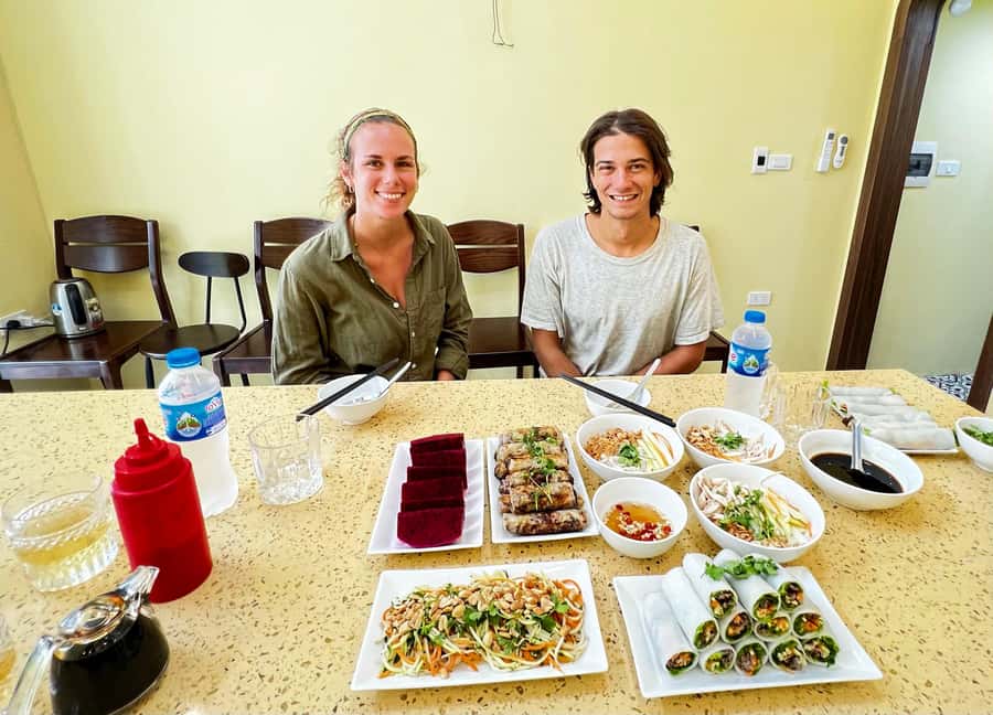 Hanoi: Maya Traditional Cooking Class & Market Tour - Papaya salad: the sour-sweet balance lesson