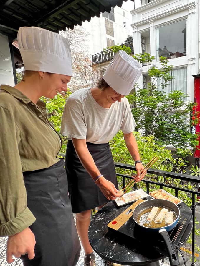 Hanoi: Maya Traditional Cooking Class & Market Tour - Egg coffee and local wine: the sweet and grown-up pairing