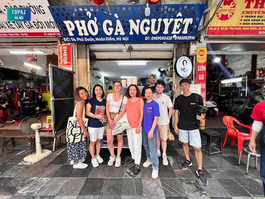 Hanoi: Michelin Guide Street Food Tour with Spa Experience - Michelin Guide Street Food in Hanoi’s Old Quarter for $30