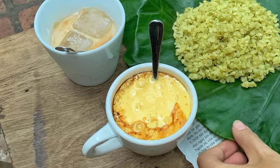 Hanoi: Michelin Guide Street Food Tour with Spa Experience - Dry chicken pho first: the bowl that sets the flavor baseline
