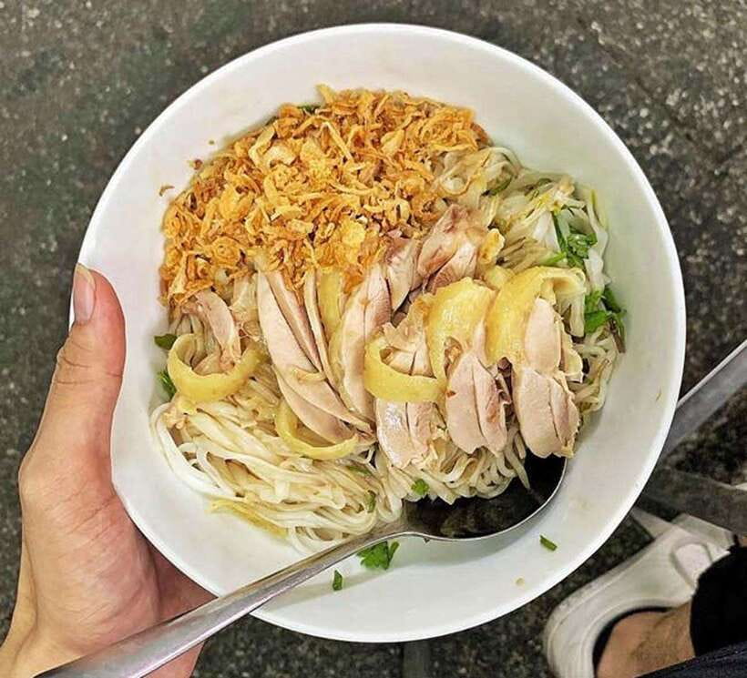 Hanoi: Michelin Guide Street Food Walking Tour - The Hidden Extras: Foot Spa or Head Wash