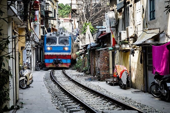 Hanoi Michelin Star Street Food Walking Tour & Train-Street - Who should book this Hanoi street food + Train Street tour