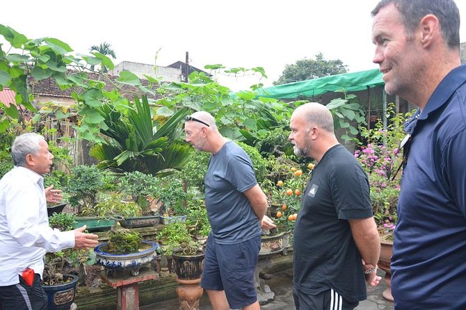 Hanoi Motorbike Led By Women: Hanoi Countryside Motorbike Tours - Stop 3: Hồ Trúc Bạch and the Meal That Actually Makes Sense