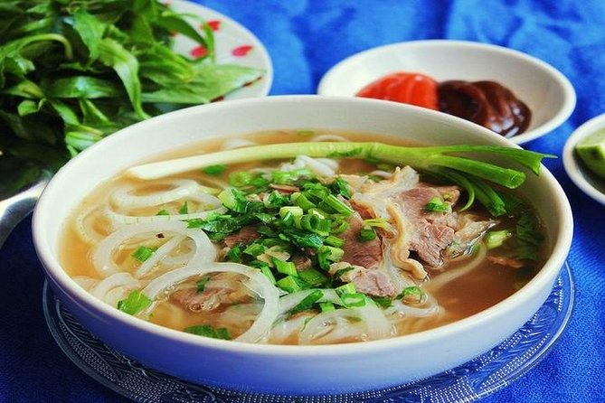 Hanoi Night Market and Street Food Tour - How the Night Market Walk Feels: Hang Dao Toward Hang Ngang