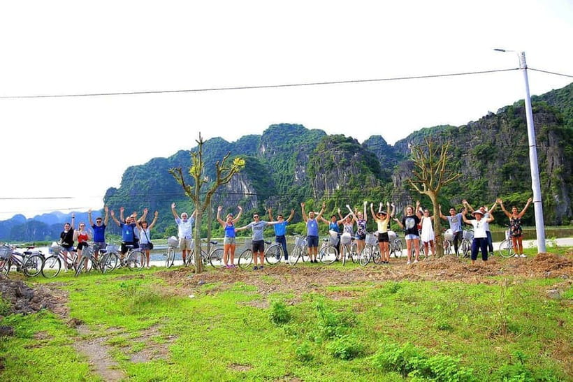 Hanoi/Ninh Binh: 1-Day Tam Coc/Trang An, Hoa Lu & Mua Caves - Mua Cave and Hang Mua: the 500-step climb and the view you came for