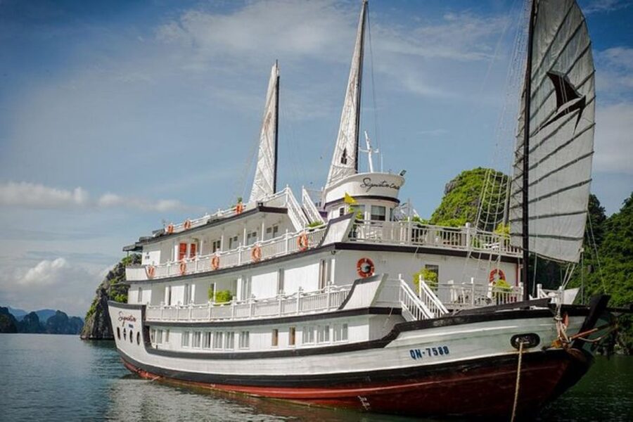 Hanoi/Ninh Binh:3 Day 2 Night Bai Tu Long Bay Luxury Junk - Thien Canh Son Cave and Hon Co Island: the day trip feeling that still feels special