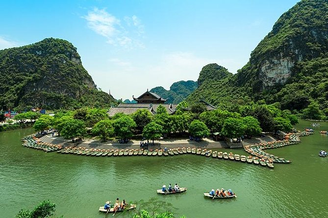 Hanoi - Ninh Binh Day Trip - Trang An sampan caves: seeing the karst grotto network up close
