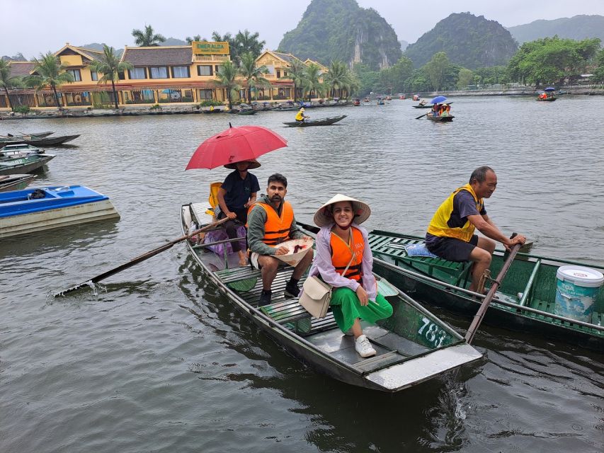 Hanoi: Ninh Binh, Hoa Lu, Tam Coc and Mua Cave Day Trip - Price and Value: Paying for Transport, Guides, and Entry Fees