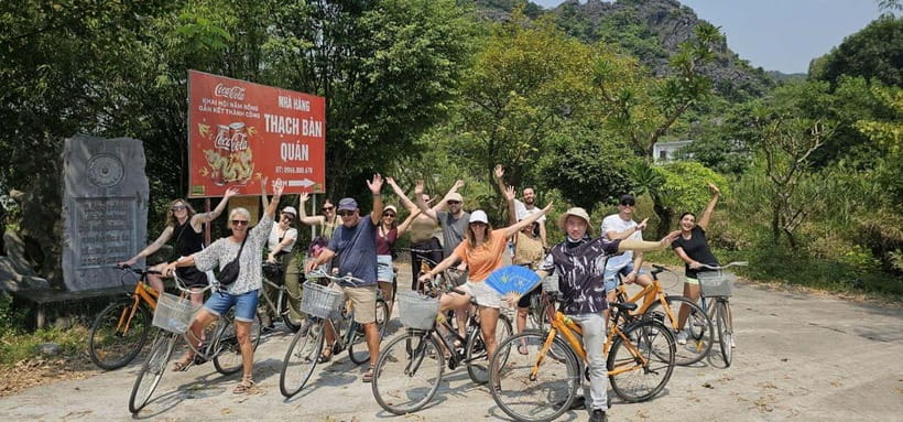 Hanoi-Ninh Binh: Tam Coc/Trang An & Mua Cave Trip with Lunch - Key highlights at a glance