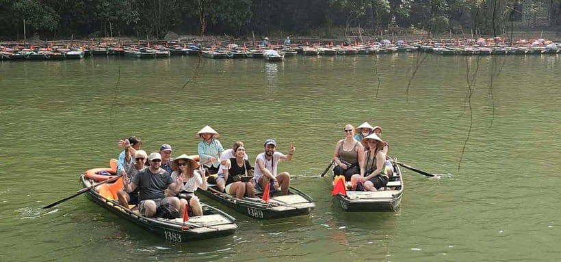 Hanoi-Ninh Binh: Tam Coc/Trang An & Mua Cave Trip with Lunch - Lunch in Ninh Binh: buffet comfort with vegetarian options