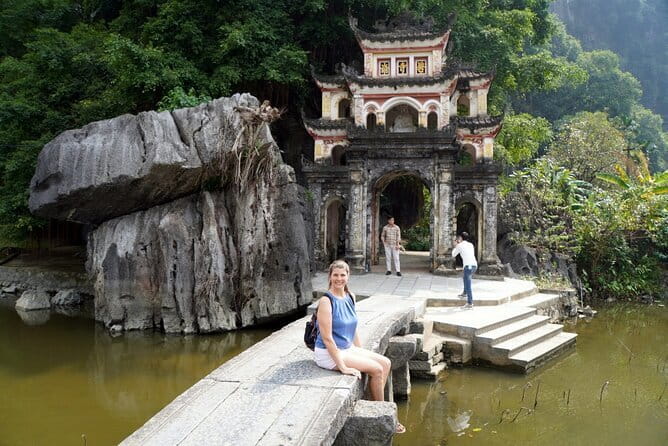 Hanoi Old Quarter City Sightseeing Private Tour With Local Guide - West Lake and Long Bien Bridge: where Hanoi gets room to breathe