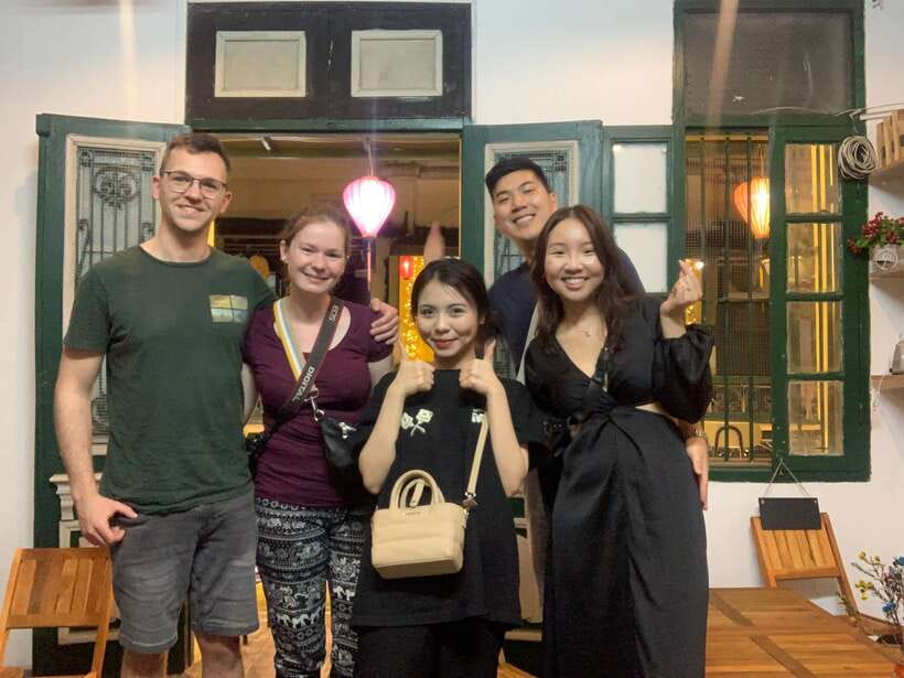 Hanoi: Old Quarter Street Food Tour with 12+ Tastings - The Old Quarter menu you should expect to chase (pho, bánh mì, fried snacks, sweets)