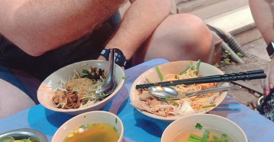 Hanoi: Old Quarter Street Food Walking Tour with 10 Tastings - Old Quarter on foot: what this 3-hour food walk feels like