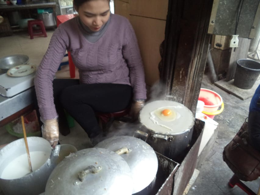 Hanoi: Old Quarter Street Food Walking Tour with 10 Tastings - Taste map: 10 tastings across 6–8 vendors