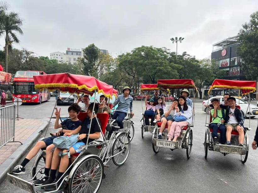 Hanoi: Old Quarter Street Food Walking Tour with Guide - Train Street: Timing, Close-Up Views, and Where to Stand