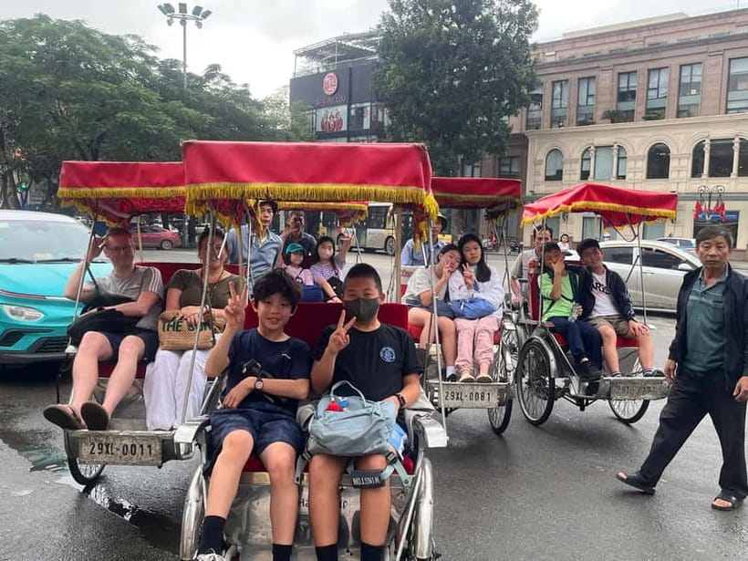 Hanoi: Old Quarter Street Food Walking Tour with Guide - Your Food Lineup: Pho, Bun Cha, Banh Cuon, Spring Rolls, Egg Coffee