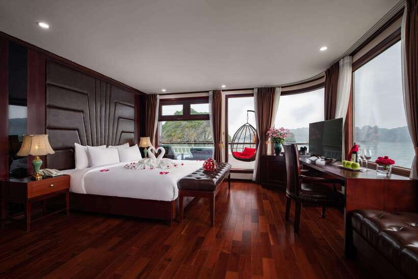 Hanoi: Overnight Ha Long Bay 2-Day 1-Night Cruise - From Hanoi to Tuan Chau: getting into the Halong mood fast