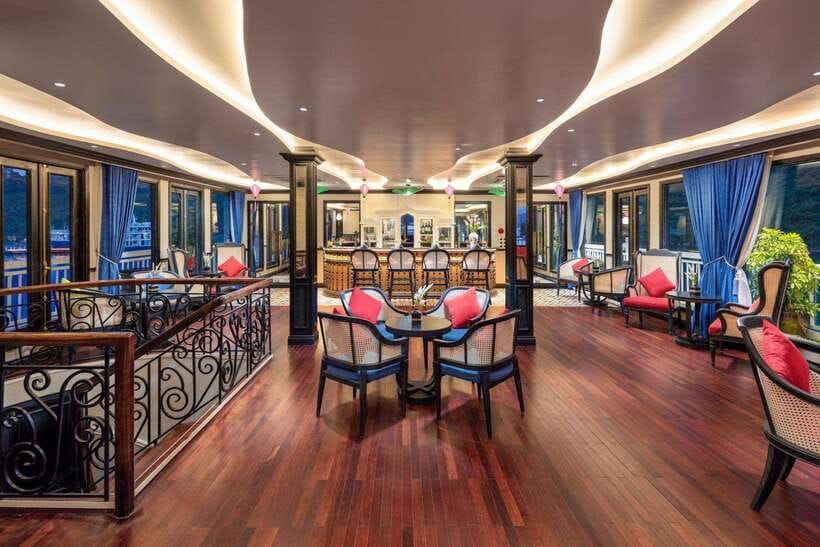Hanoi: Overnight Ha Long Bay 2-Day 1-Night Cruise - The lunch-and-cruise start: where the day should begin