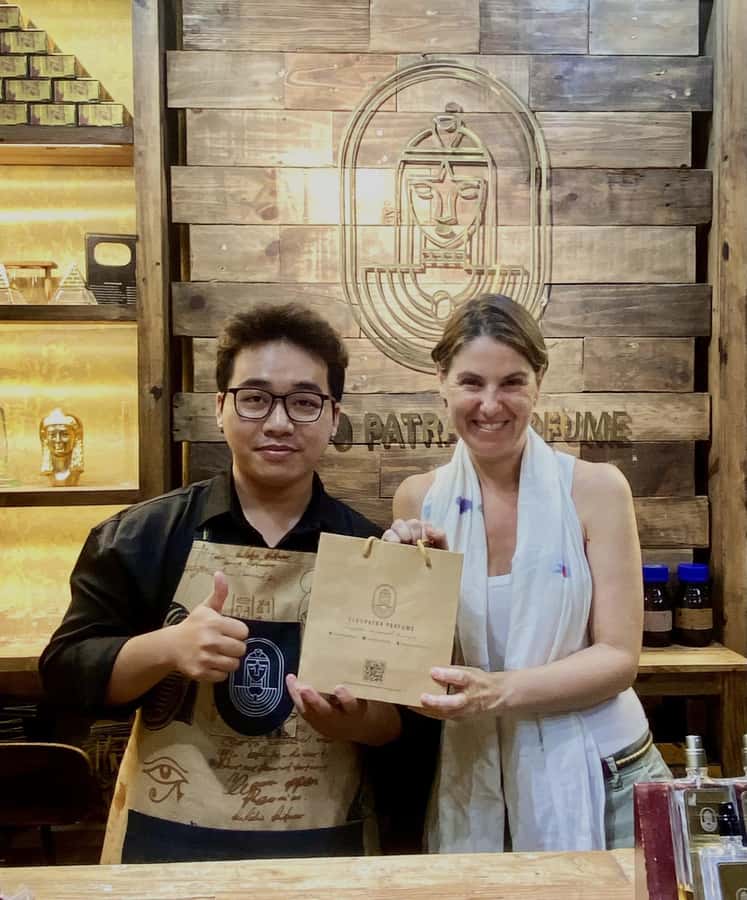 Hanoi: Perfume Making Workshop by Cleopatra Perfume - Blending your signature perfume: how guidance matters