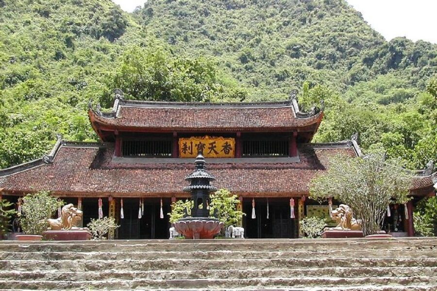 Hanoi: Perfume Pagoda - Yen Stream Boat Ride, Lunch & Cave - Lunch at a Local Spot and Why the Break Matters