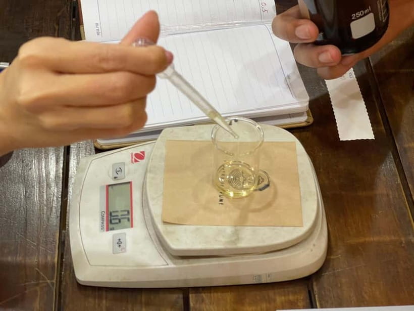Hanoi Perfume Workshop - Crafting Your Perfect Scent - Natural oils and scent science: what you learn (without getting lost)
