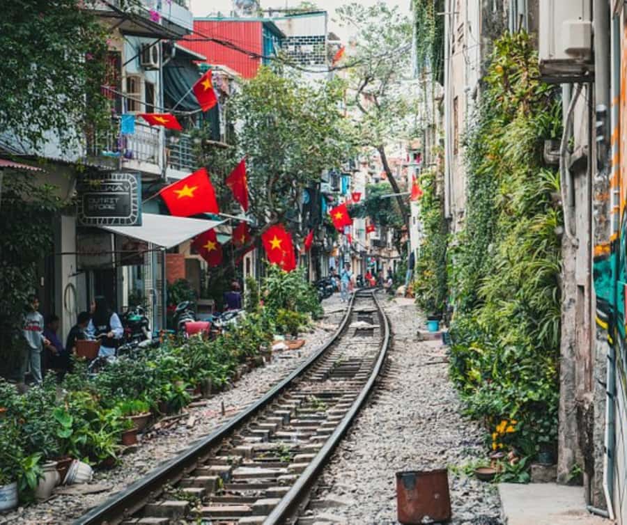 Hanoi: Private Half-day City Highlights and Hidden Gems Tour - Private pickup + an air-conditioned start that actually feels like a start