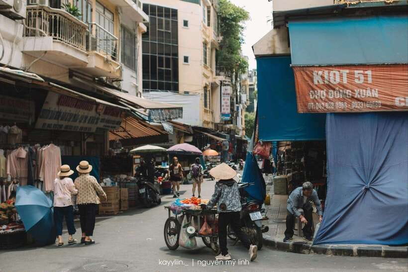Hanoi: Private Motorbike Tour with Highlight Local Food - Long Bien Bridge: Red River Views and a Very Vietnamese Reset