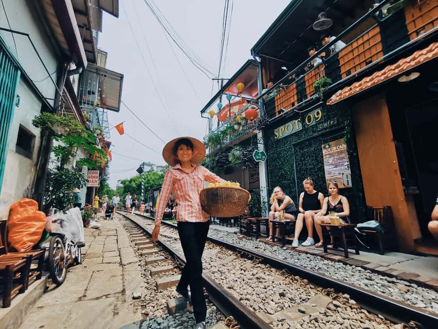 Hanoi: Private Old Quarter Walking Tour with Train Street - Key things you’ll notice on this Hanoi Old Quarter + Train Street walk